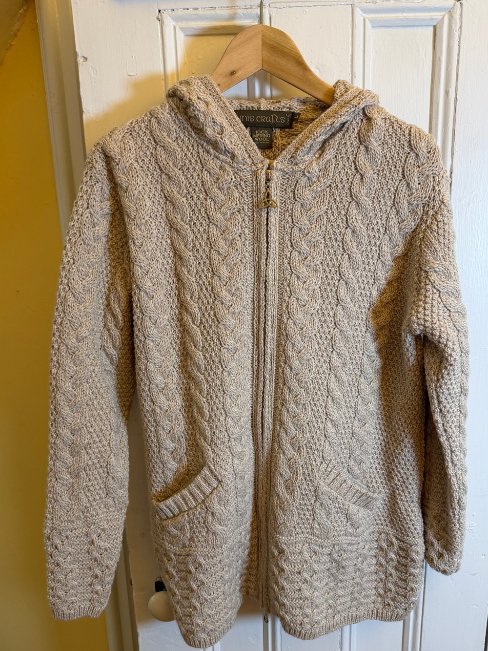 Inis Crafts Ireland 100% Merino Wool Hooded Full Zip Aran Cable Knit Sweater L